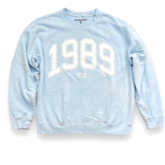 Taylor Swift Tops - TAYLOR SWIFT 1989 Sweatshirt Large